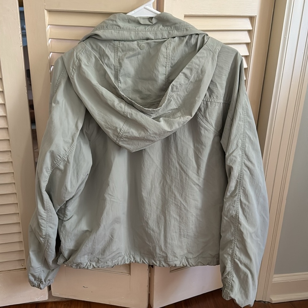 Lululemon Rain Jacket - image 6